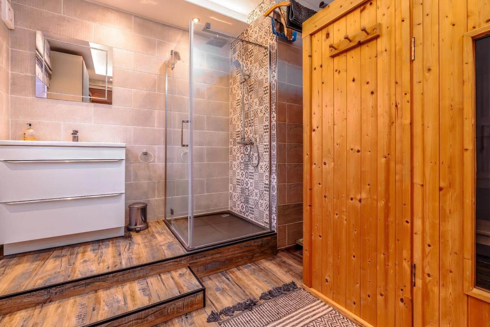 Luxury 2-Bed Serviced Apartment With Sauna Bristol Exterior photo